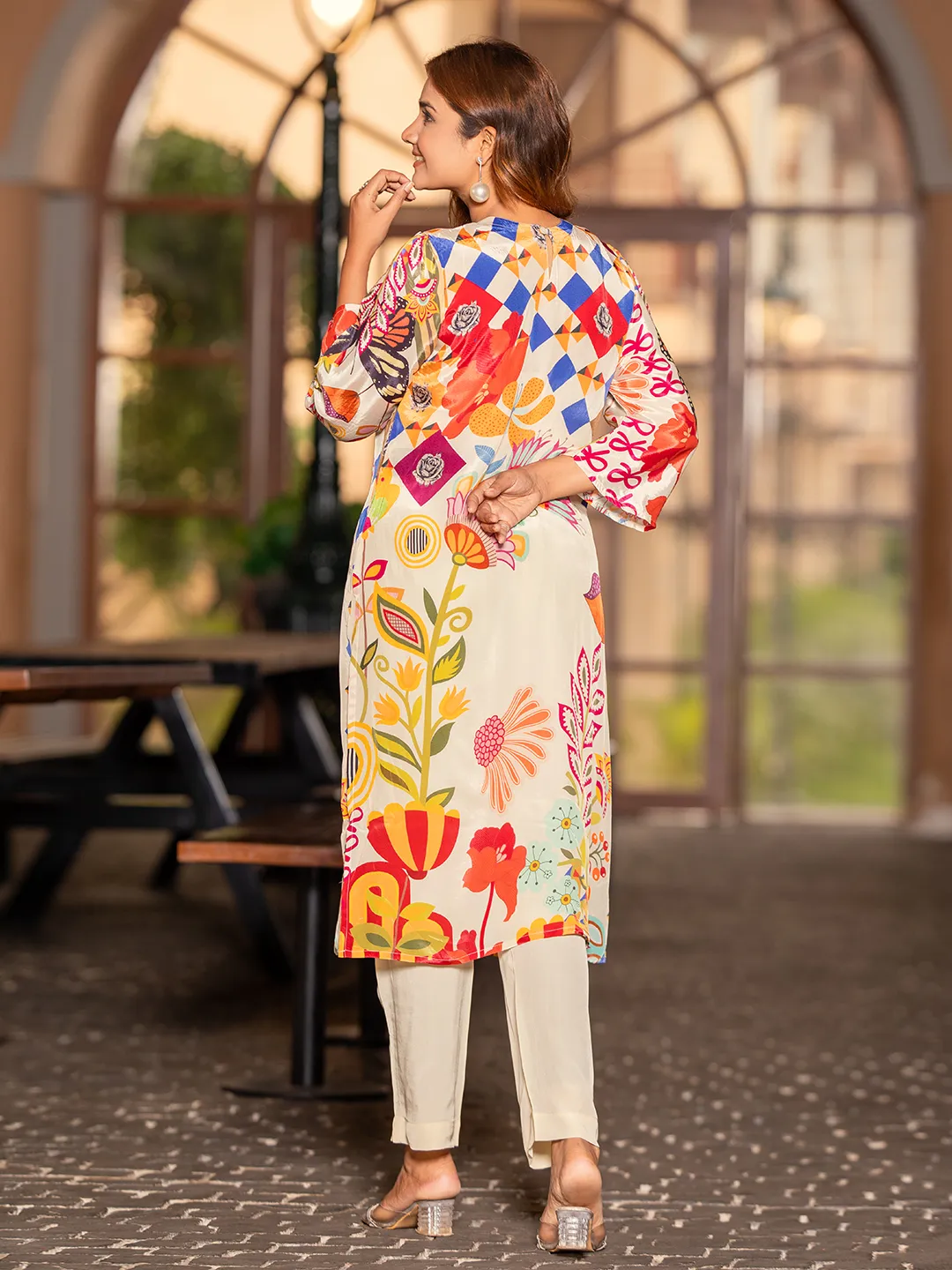 Women's Off White Floral Crape Printed Top and Trouser Kurta  set